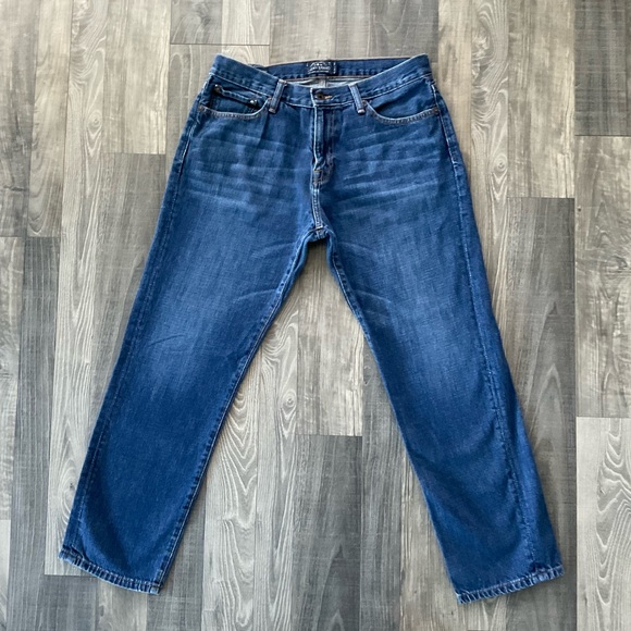 34x30 Lucky Brand 221 Original Straight Jeans
# 7MP1795
100% cotton
Blue - Picture 2 of 9